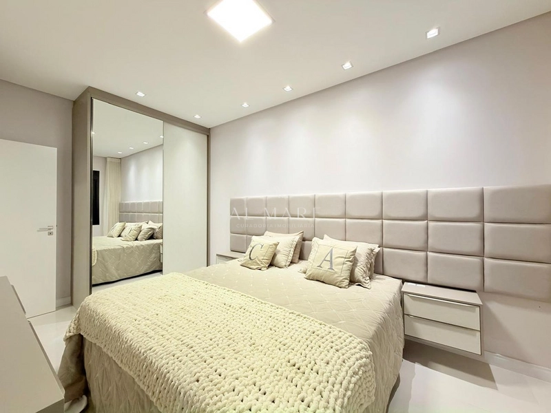 Casa em Condomínio com ofurô : 23ª foto da galeria de imagens do imóvel