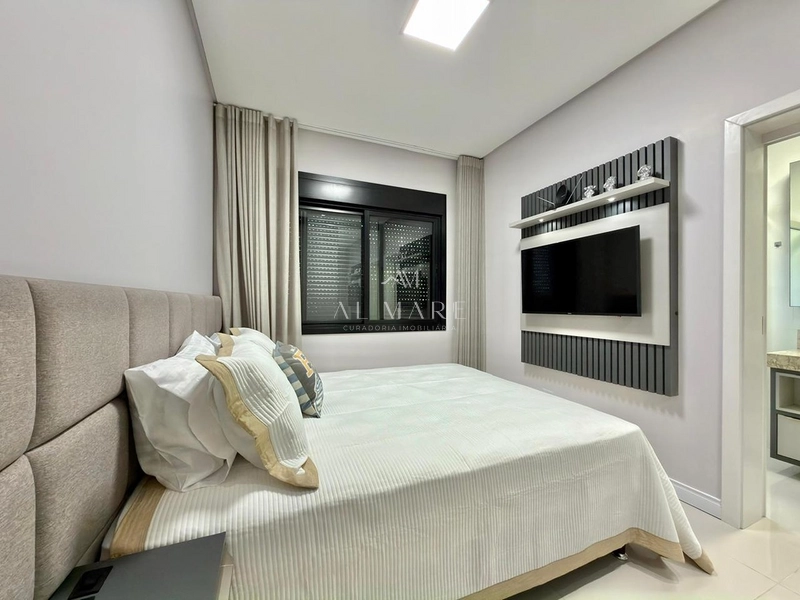 Casa em Condomínio com ofurô : 25ª foto da galeria de imagens do imóvel