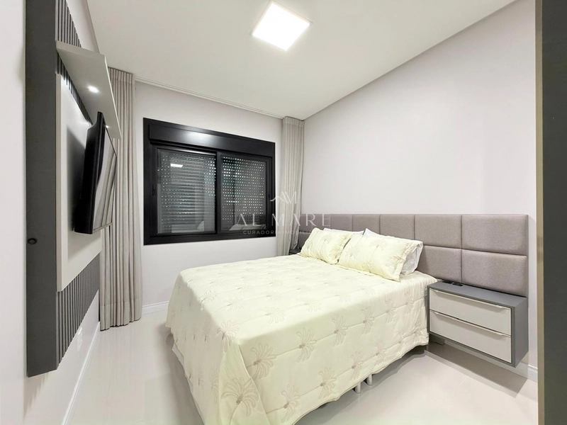 Casa em Condomínio com ofurô : 27ª foto da galeria de imagens do imóvel