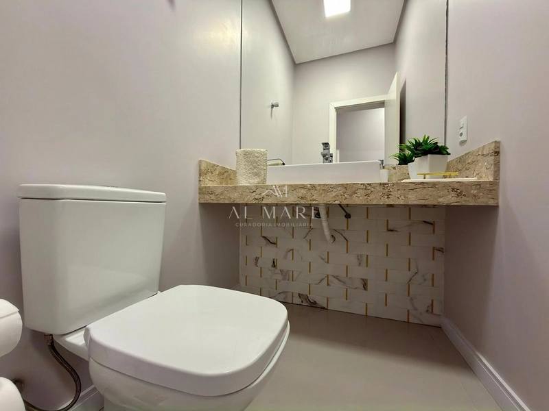 Casa em Condomínio com ofurô : 22ª foto da galeria de imagens do imóvel