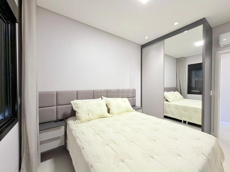 Casa em Condomínio com ofurô : 31ª foto da galeria de imagens do imóvel