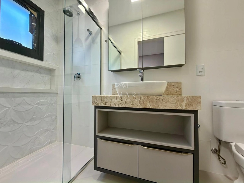 Casa em Condomínio com ofurô : 28ª foto da galeria de imagens do imóvel