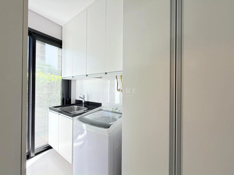 Casa em Condomínio com ofurô : 12ª foto da galeria de imagens do imóvel