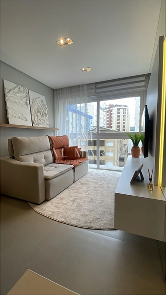 Apartamento de frente duas suítes mobiliado e decorado com infraestrutura no rooftop : 5ª foto da galeria de imagens do imóvel