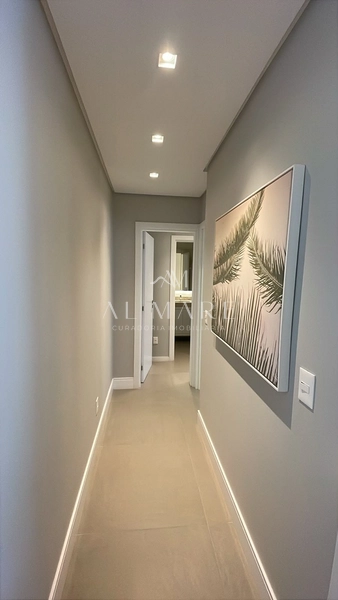 Apartamento de frente duas suítes mobiliado e decorado com infraestrutura no rooftop : 8ª foto da galeria de imagens do imóvel