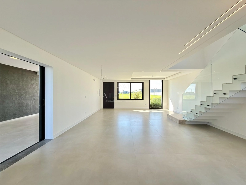 Casa Sobrado : 1ª foto da galeria de imagens do imóvel