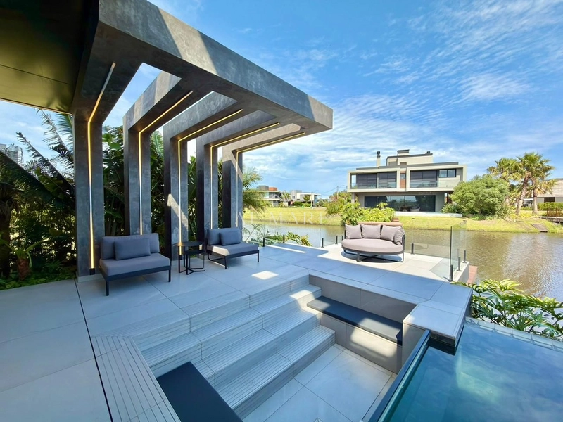 Casa de esquina beira de lago a venda: 8ª foto da galeria de imagens do imóvel