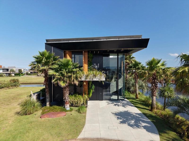 Casa de esquina beira de lago a venda: 18ª foto da galeria de imagens do imóvel