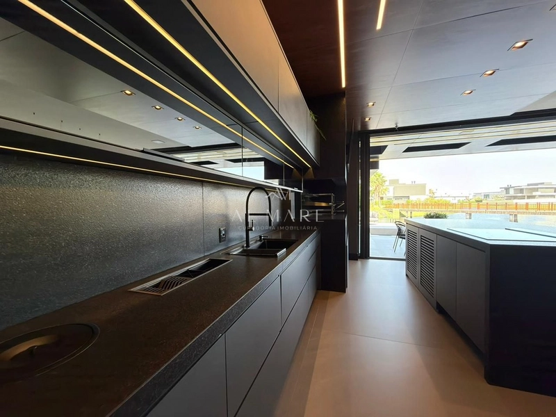 Casa de esquina beira de lago a venda: 20ª foto da galeria de imagens do imóvel