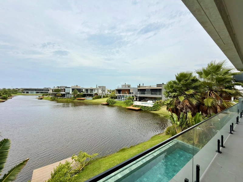 Sobrado Beira Lago: 32ª foto da galeria de imagens do imóvel