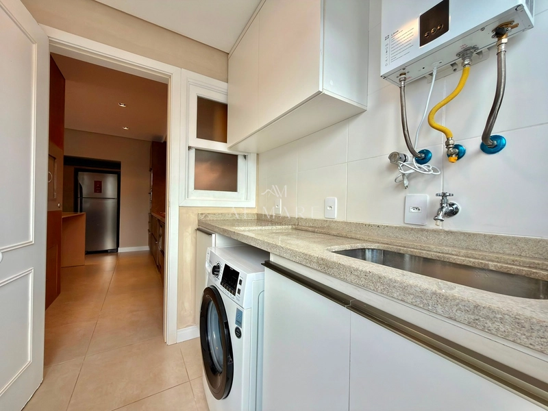 casa em Condomínio com quatro suítes, piso aquecido e fogo de chão: 39ª foto da galeria de imagens do imóvel