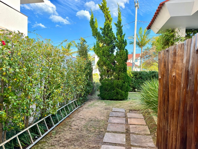 casa em Condomínio com quatro suítes, piso aquecido e fogo de chão: 38ª foto da galeria de imagens do imóvel