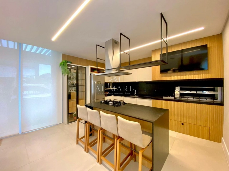 Casa em condomínio com quatro suíte mobiliado e decorado com vagas de garagem: 7ª foto da galeria de imagens do imóvel