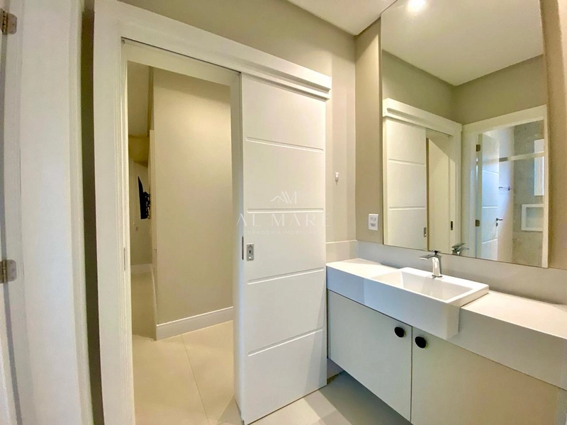 Casa em condomínio com quatro suíte mobiliado e decorado com vagas de garagem: 14ª foto da galeria de imagens do imóvel