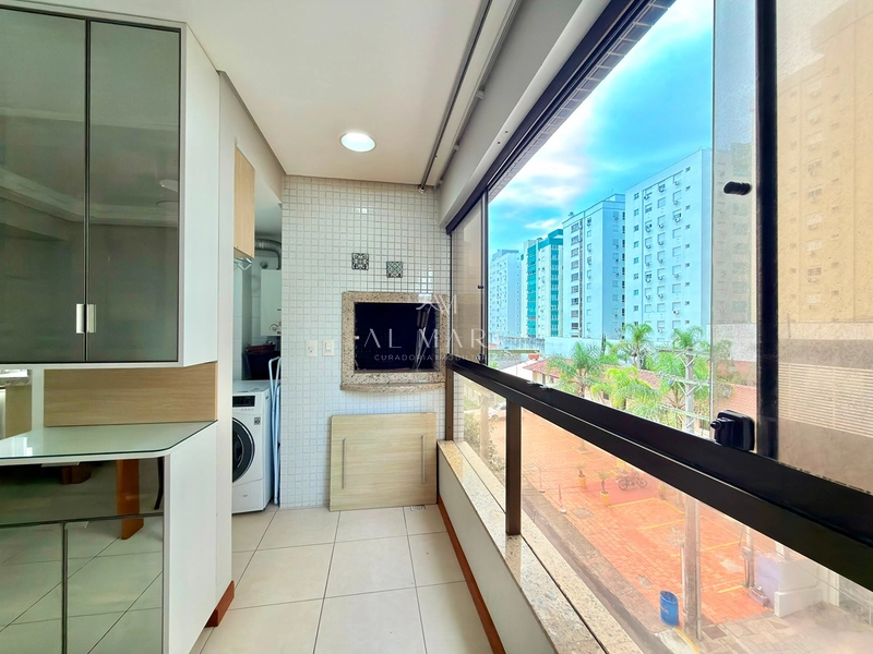 Apartamento de dois dormitórios com vaga de garagem e deposito : 3ª foto da galeria de imagens do imóvel
