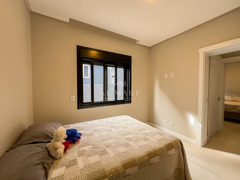 Casa terrea com lareira e piscina: 6ª foto da galeria de imagens do imóvel