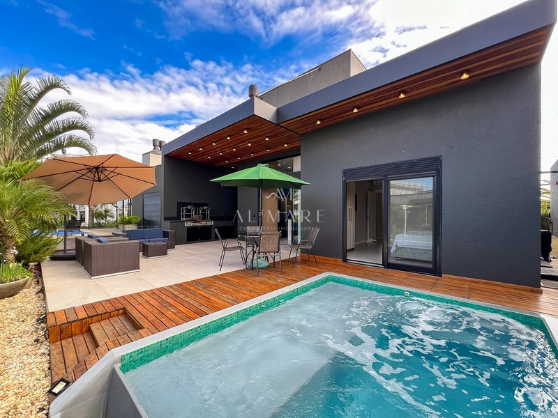 Casa terrea com lareira e piscina: 11ª foto da galeria de imagens do imóvel