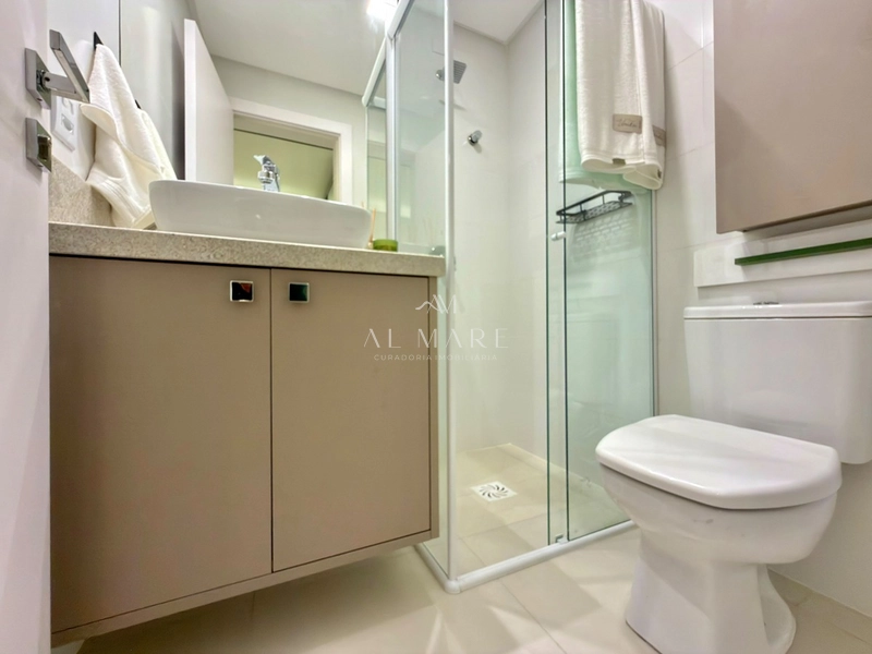 APARTAMENTO À VENDA EM CAPÃO DA CANOA! 3 SUÍTES • MOBILIADO E DECORADO • 3 VAGAS: 18ª foto da galeria de imagens do imóvel