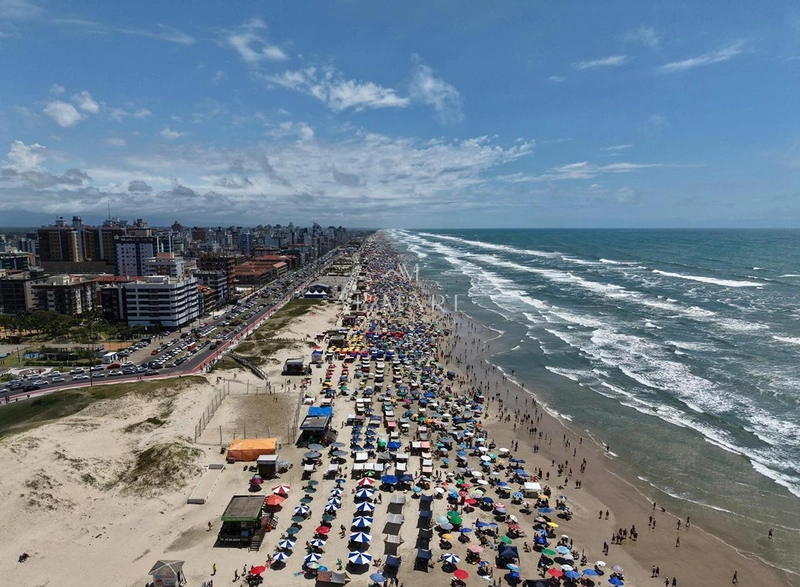 Apartamento com 3 dormitório sendo um suíte e closet : 28ª foto da galeria de imagens do imóvel