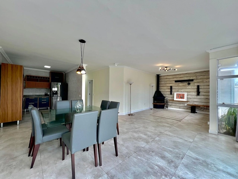 Casa térrea com 3 dormitórios sendo 2 suítes, piscina grande com espaço gourmet com forno de pizza, fogão de rabo e churrasqueira. : 15ª foto da galeria de imagens do imóvel