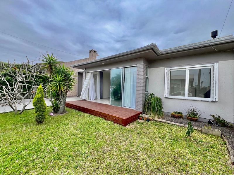 Casa térrea com 3 dormitórios sendo 2 suítes, piscina grande com espaço gourmet com forno de pizza, fogão de rabo e churrasqueira. : 19ª foto da galeria de imagens do imóvel