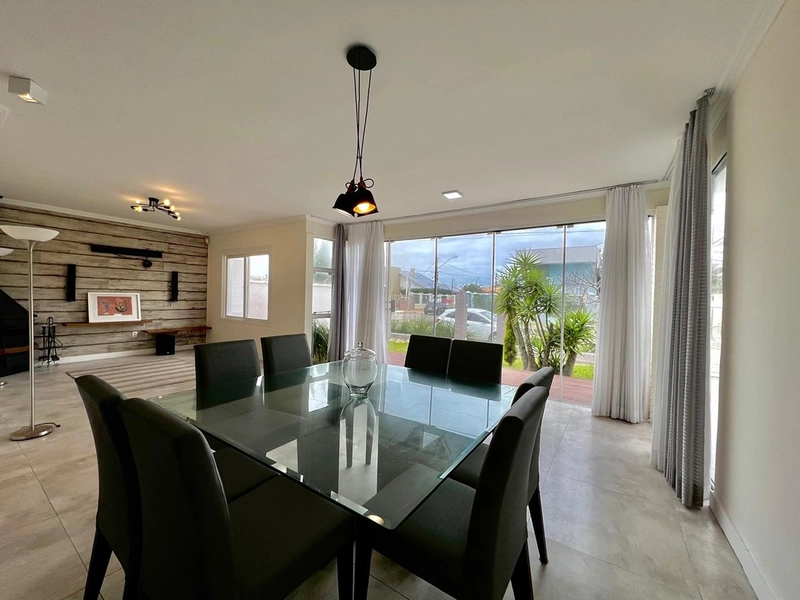 Casa térrea com 3 dormitórios sendo 2 suítes, piscina grande com espaço gourmet com forno de pizza, fogão de rabo e churrasqueira. : 14ª foto da galeria de imagens do imóvel