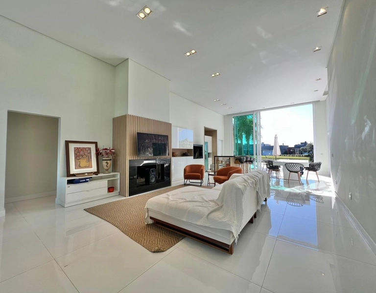 Casa a venda em condomínio Fechado em Xangri-lá. Beira Lago e com 4 suítes individuais. : 14ª foto da galeria de imagens do imóvel