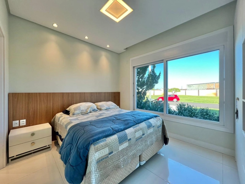 Casa a venda em condomínio Fechado em Xangri-lá. Beira Lago e com 4 suítes individuais. : 25ª foto da galeria de imagens do imóvel