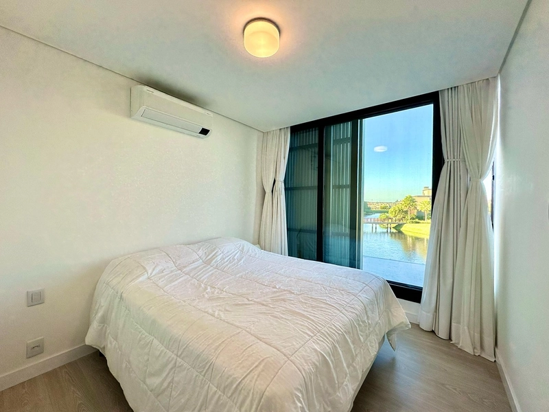 Uma casa única à venda na beira do lago no condomínio Sense! : 25ª foto da galeria de imagens do imóvel