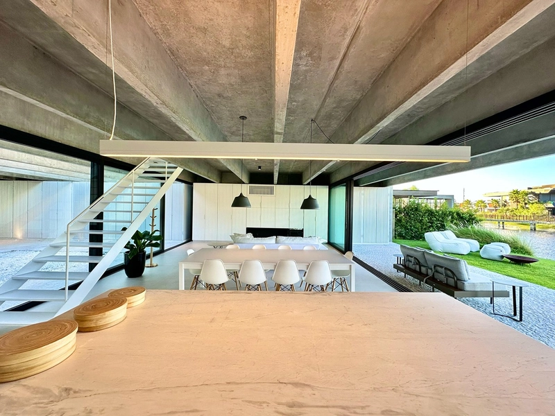 Uma casa única à venda na beira do lago no condomínio Sense! : 24ª foto da galeria de imagens do imóvel