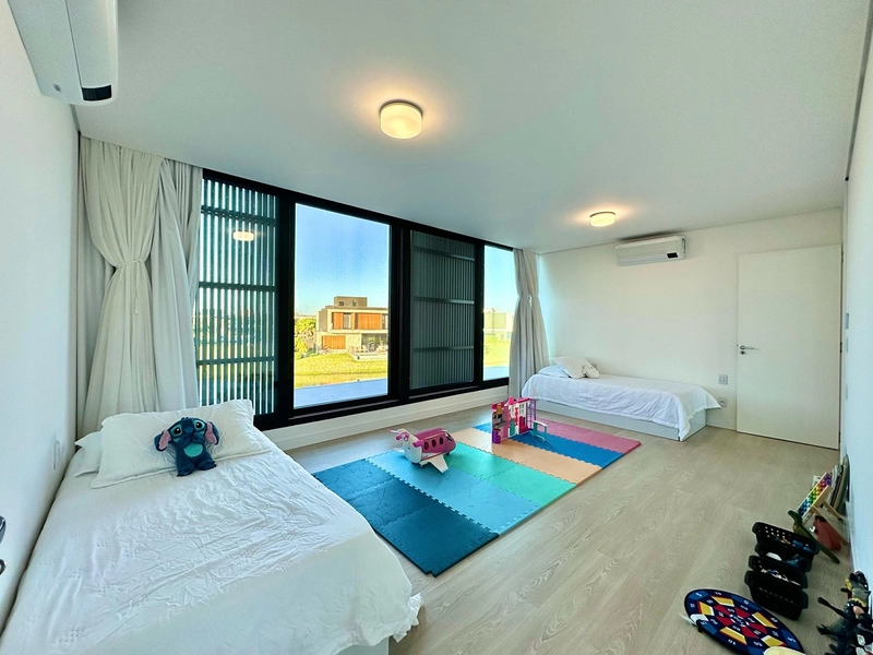 Uma casa única à venda na beira do lago no condomínio Sense! : 28ª foto da galeria de imagens do imóvel