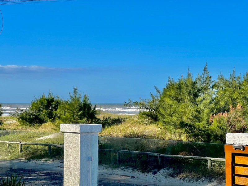 Casa à Venda na praia de Xangri-lá. Seu lugar de descanso na Beira Mar.: 2ª foto da galeria de imagens do imóvel