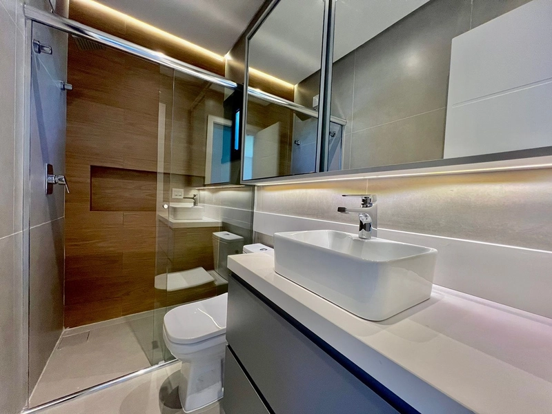 Sobrado incrível, mobiliado e decorado com vista incrível do Lago no Condomínio Sunset em Xangri-lá. : 31ª foto da galeria de imagens do imóvel