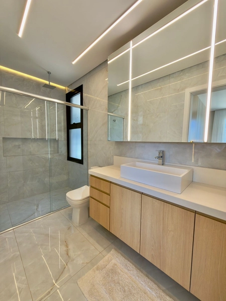 Sobrado incrível, mobiliado e decorado com vista incrível do Lago no Condomínio Sunset em Xangri-lá. : 30ª foto da galeria de imagens do imóvel