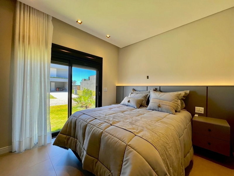 Sobrado incrível, mobiliado e decorado com vista incrível do Lago no Condomínio Sunset em Xangri-lá. : 33ª foto da galeria de imagens do imóvel