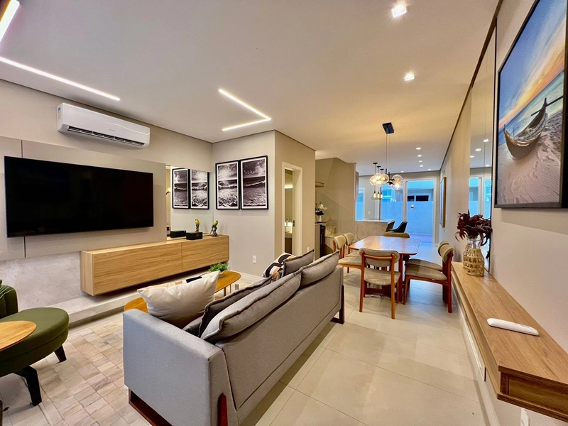 Excelente Casa à venda em condomínio fechado em Capão da Canoa! : 1ª foto da galeria de imagens do imóvel