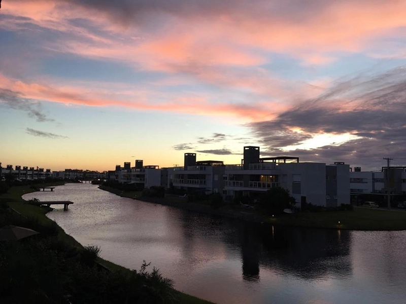 Incrível apartamento de esquina, beira lago no Condomínio Rossi Atlântida! : 10ª foto da galeria de imagens do imóvel
