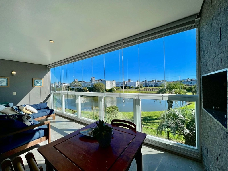 Incrível apartamento de esquina, beira lago no Condomínio Rossi Atlântida! : 5ª foto da galeria de imagens do imóvel