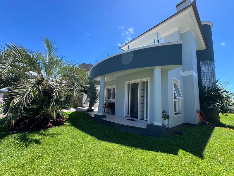 Casa à Venda em Condomínio Fechado na Beira Mar, Baixou o Valor!: 3ª foto da galeria de imagens do imóvel