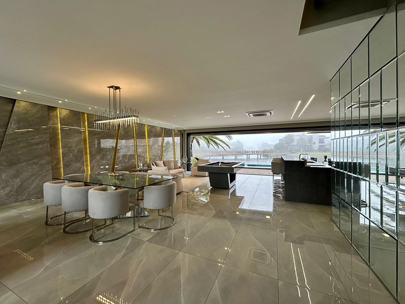 Mansão Beira Lago à venda no Condomínio Sense na praia de Xangri-lá.: 5ª foto da galeria de imagens do imóvel