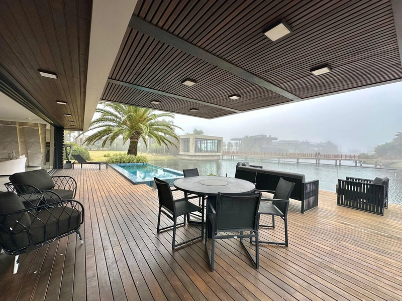 Mansão Beira Lago à venda no Condomínio Sense na praia de Xangri-lá.: 12ª foto da galeria de imagens do imóvel