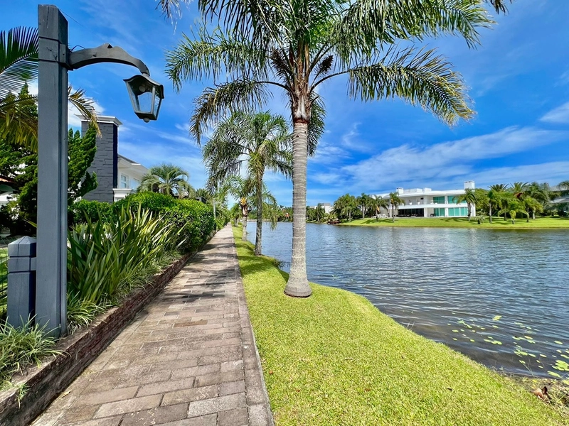 Sobrado beira lago no Condomínio Atlântida Ilhas Park em Atlântida - Xangri-lá!: 9ª foto da galeria de imagens do imóvel
