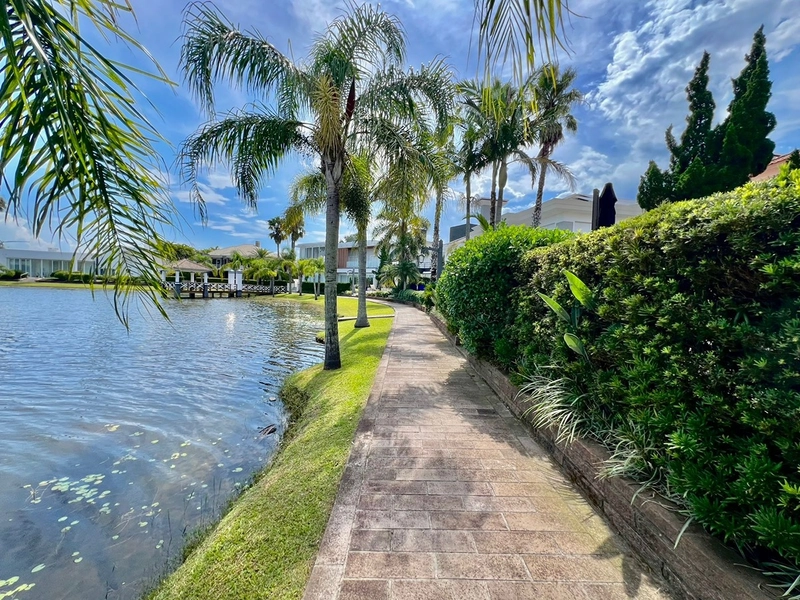 Sobrado beira lago no Condomínio Atlântida Ilhas Park em Atlântida - Xangri-lá!: 7ª foto da galeria de imagens do imóvel