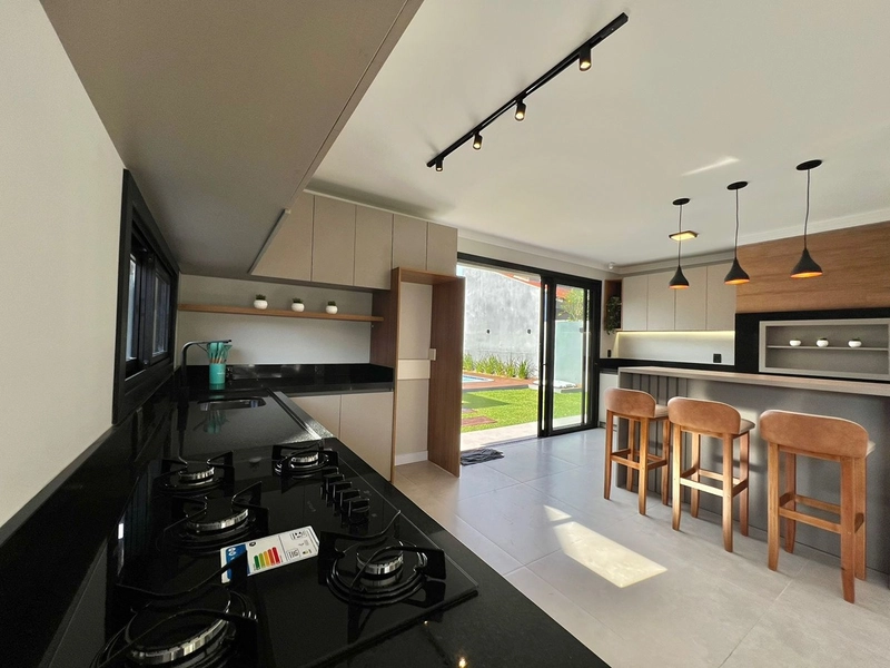 Maravilhosa casa à venda na Praia de Xangri-lá, próximo do mar e dos principais comércios. : 19ª foto da galeria de imagens do imóvel