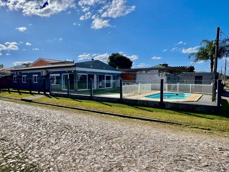 Casa à venda em Xangri-lá, no centro, lado Mar e de esquina com Alameda. Próximo do Mar. : 5ª foto da galeria de imagens do imóvel