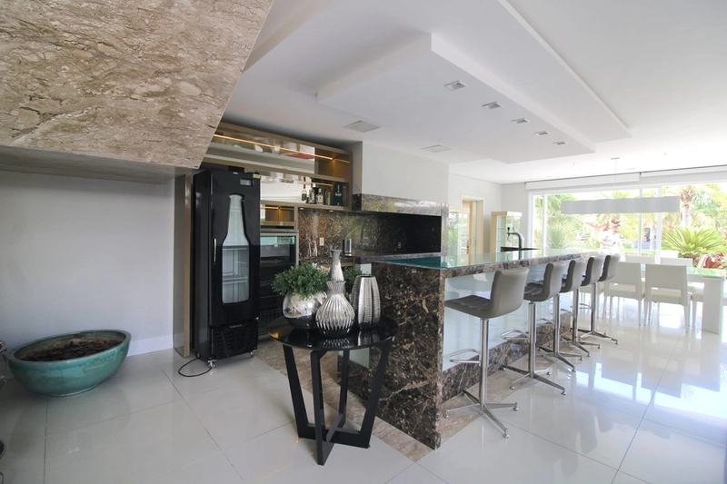 Mansão Beira Lago com 6 suítes à Venda no Ilhas Park em Atlântida.: 11ª foto da galeria de imagens do imóvel