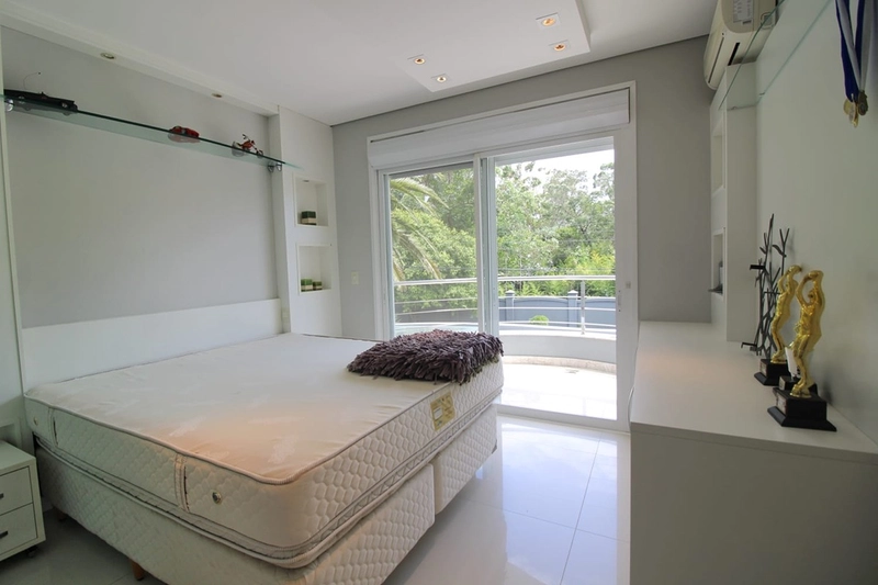 Mansão Beira Lago com 6 suítes à Venda no Ilhas Park em Atlântida.: 26ª foto da galeria de imagens do imóvel