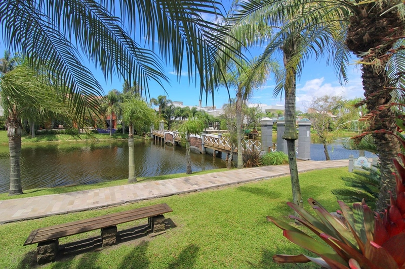 Mansão Beira Lago com 6 suítes à Venda no Ilhas Park em Atlântida.: 5ª foto da galeria de imagens do imóvel