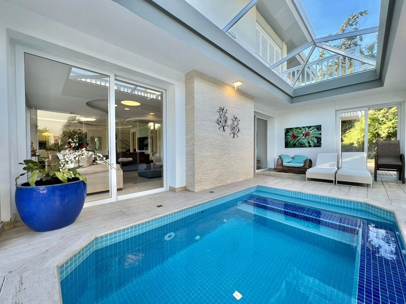 Mansão de 2 terrenos Beira Lago no Condomínio Atlântida Ilhas Park com 6 suítes. : 20ª foto da galeria de imagens do imóvel