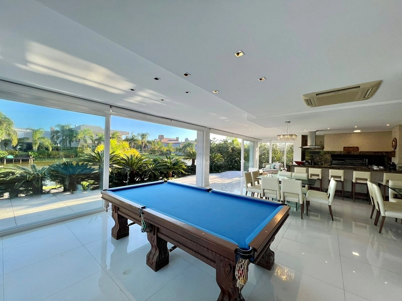 Mansão de 2 terrenos Beira Lago no Condomínio Atlântida Ilhas Park com 6 suítes. : 15ª foto da galeria de imagens do imóvel